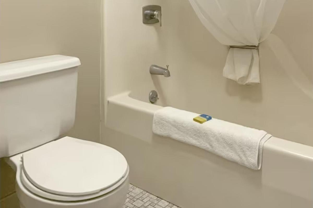 Paris Inn And Suites Экстерьер фото
